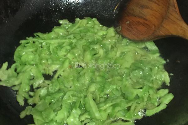 苦瓜炒肉的做法图解3