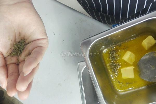 汤类菜肴配菜配 面包粒的做法图解4
