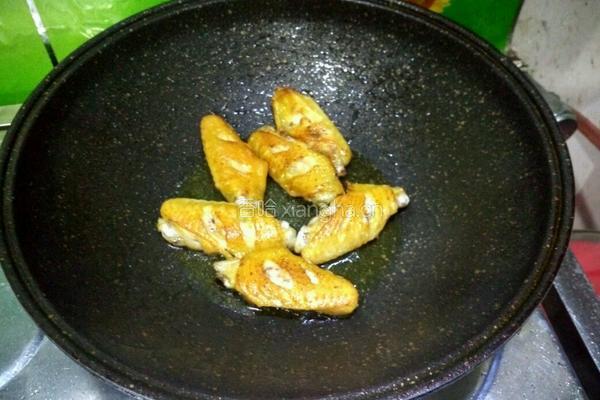 红酒鸡翅的做法图解7