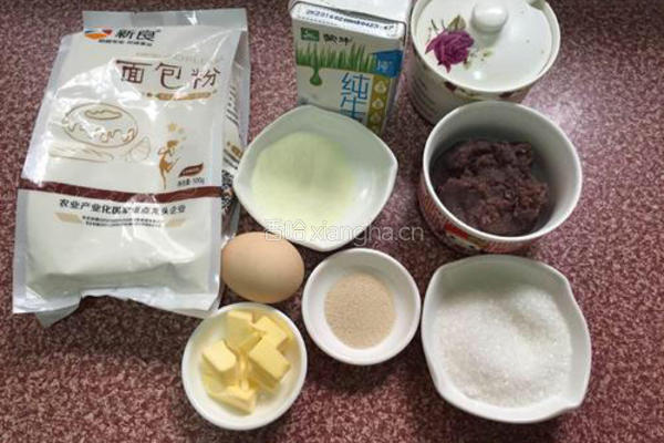 豆沙面包的做法图解1