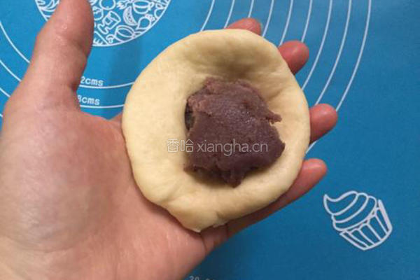 豆沙面包的做法图解11