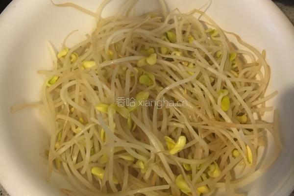 藿香泡菜鯽魚的做法图解5