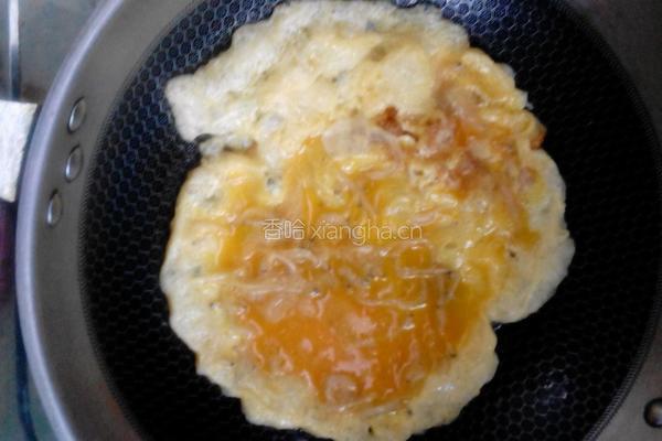 银鱼炒鸡蛋的做法图解3