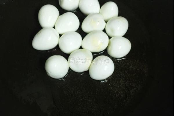 糖醋虎皮鹌鹑蛋的做法图解3