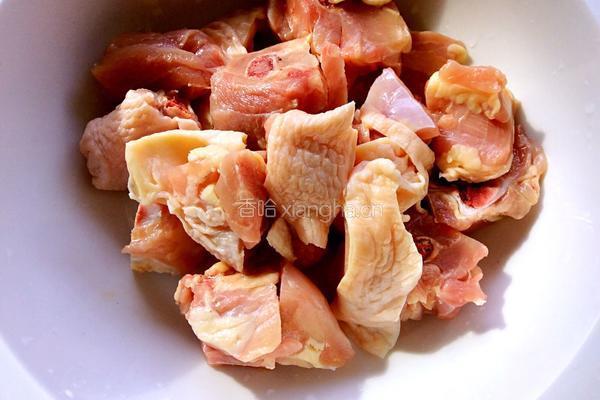鸡腿焖土豆的做法图解1
