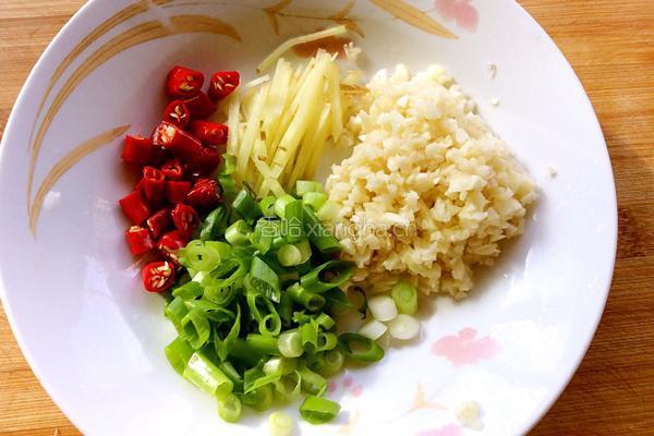 肉末浇汁娃娃菜的做法图解6