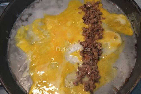 自制香菇猪肉鸡蛋肠粉的做法图解4
