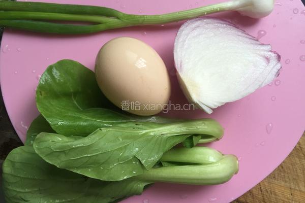 洋葱炒面的做法图解1