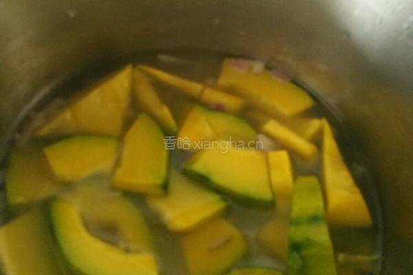 奶油南瓜汤的做法图解3