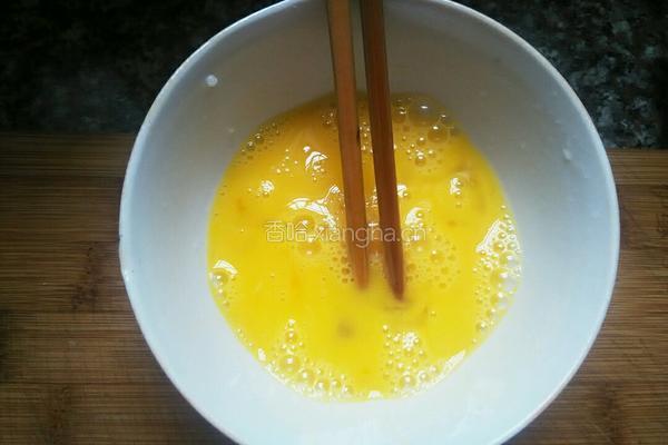 飘香牛肉蛋炒饭的做法图解3