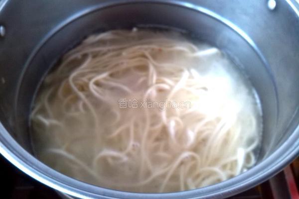 西红柿鸡蛋炒面条的做法图解3