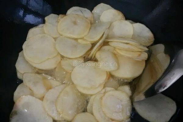 干煸土豆片的做法图解6