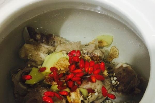 薏米山药炖筒骨的做法图解5