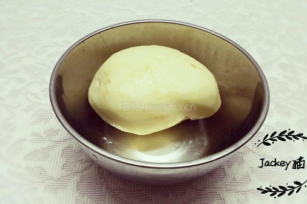 孜然椒盐小土豆的做法图解1