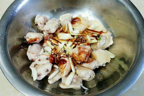 香菇蒸鸡翅的做法图解6