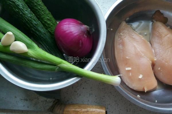 凉拌鸡肉块的做法图解2