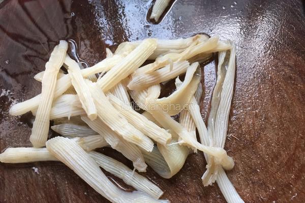 沙虫粉丝鸡汤的做法图解4