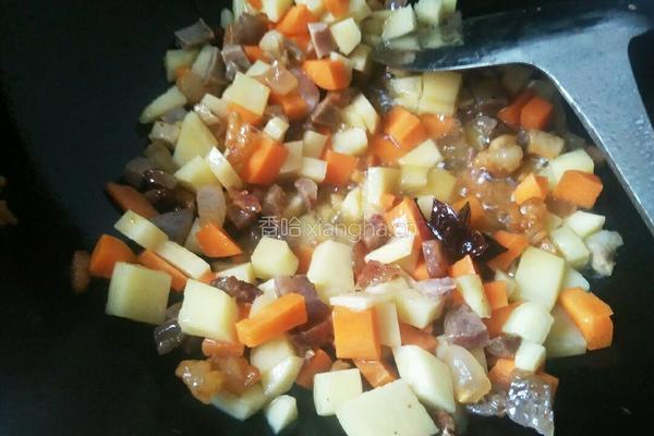 腊肉土豆焖饭的做法图解8