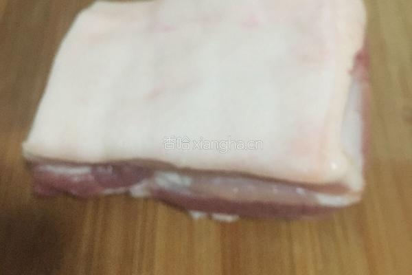 广式脆皮烧肉的做法图解1