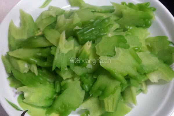 清炒苦瓜的做法图解6