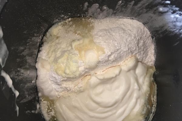 酸奶面包的做法图解1