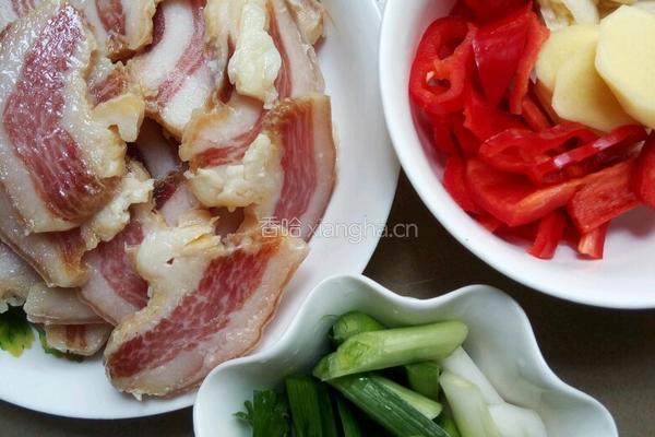 香蒜炒腊肉的做法图解1