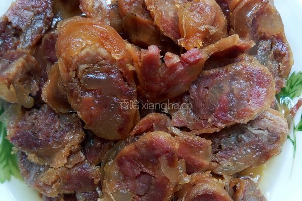 荷兰豆炒腊肠的做法图解2