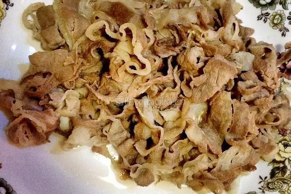 牛肉饭的做法图解1