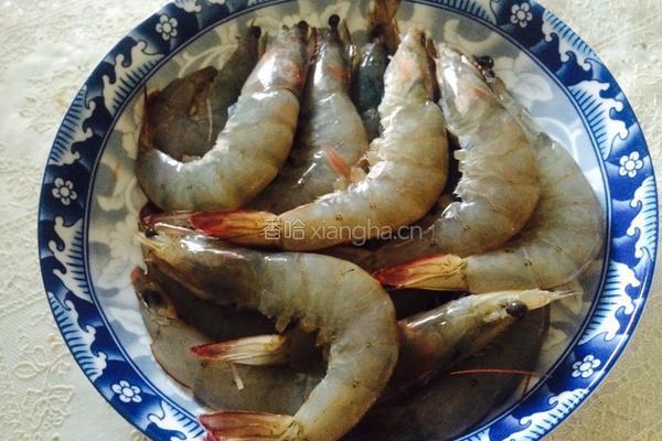 油焖大虾。的做法图解2