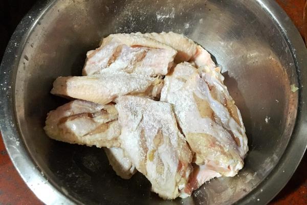 椒盐鸡翅的做法图解4