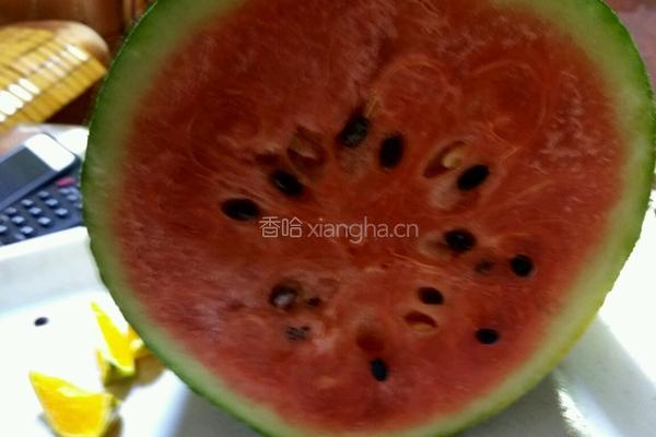牛奶水果拼盘的做法图解1
