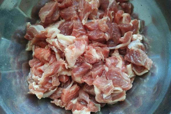 孜然牙签羊肉的做法图解2