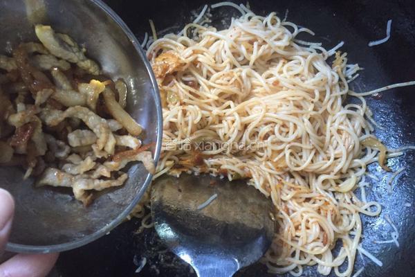 榨菜肉丝炒米粉的做法图解9