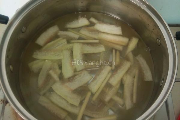 西瓜皮鸡蛋汤的做法图解3