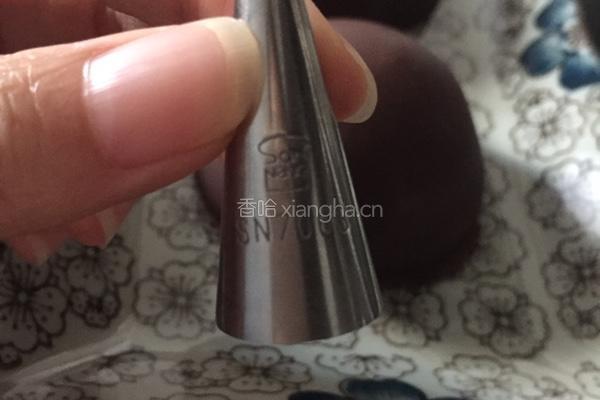 巧克力镂空半球装饰的做法图解4