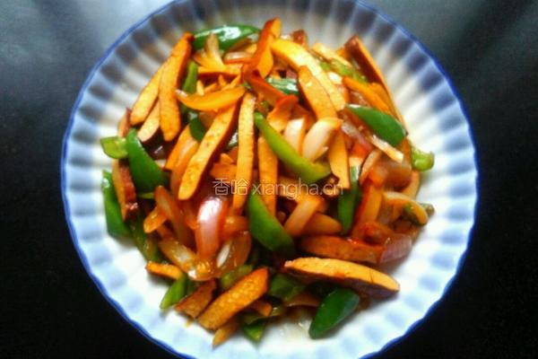 洋葱青椒炒豆干的做法图解6
