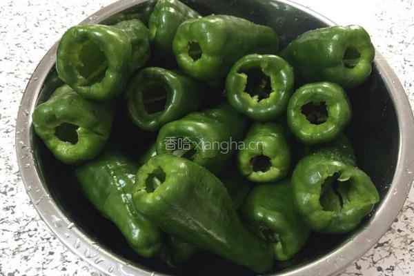 煎酿辣椒的做法图解2