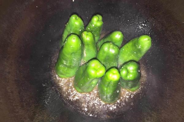 煎酿辣椒的做法图解9