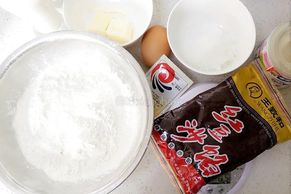 毛毛虫面包的做法图解1