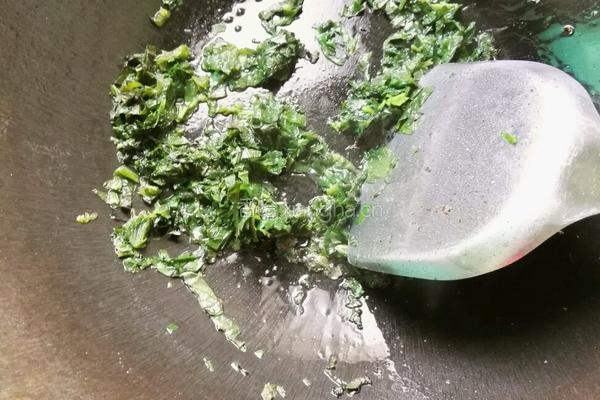 紫苏鸡蛋炒米饭的做法图解2
