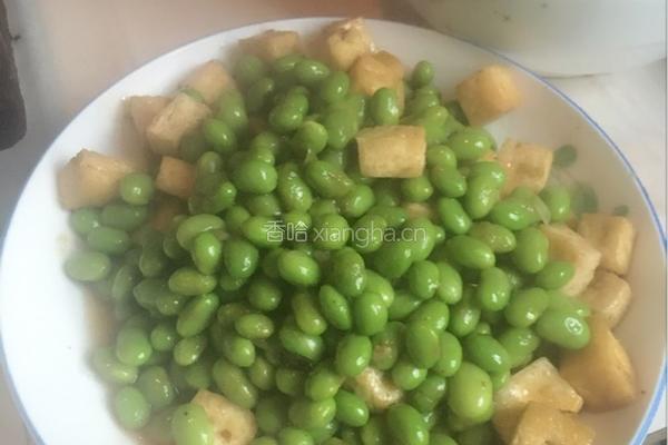 毛豆炒臭豆腐的做法图解3