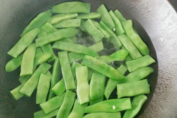 土豆炖豆角的做法图解4