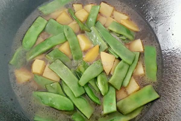 土豆炖豆角的做法图解12