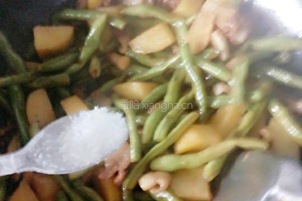 土豆豆角炒肉的做法图解11