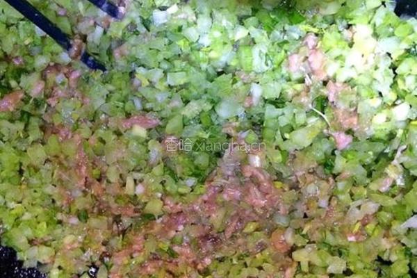 芹菜猪肉馅饼的做法图解4