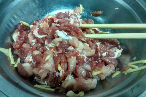 茄香肉丝的做法图解1
