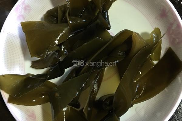 烧骨冬瓜滚海带汤的做法图解4