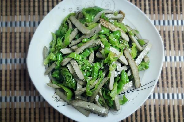 青椒炒臭豆干