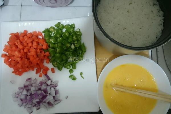 辣炒饭的做法图解1