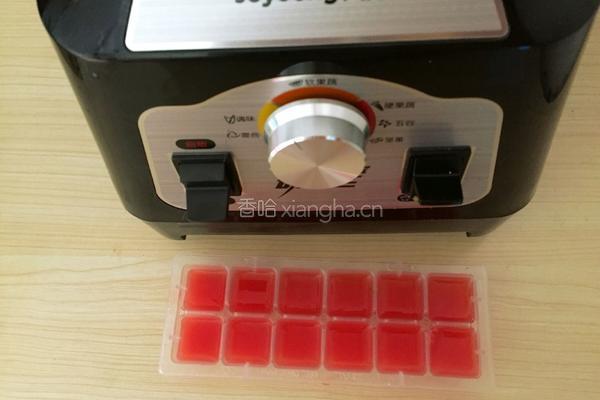 樱桃西瓜冰沙的做法图解4